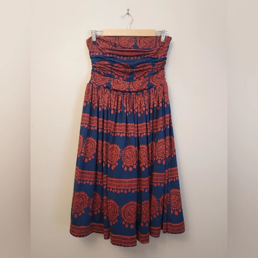 Anthropolgie Girls From Savoy Strapless Dress Size Small Medallion